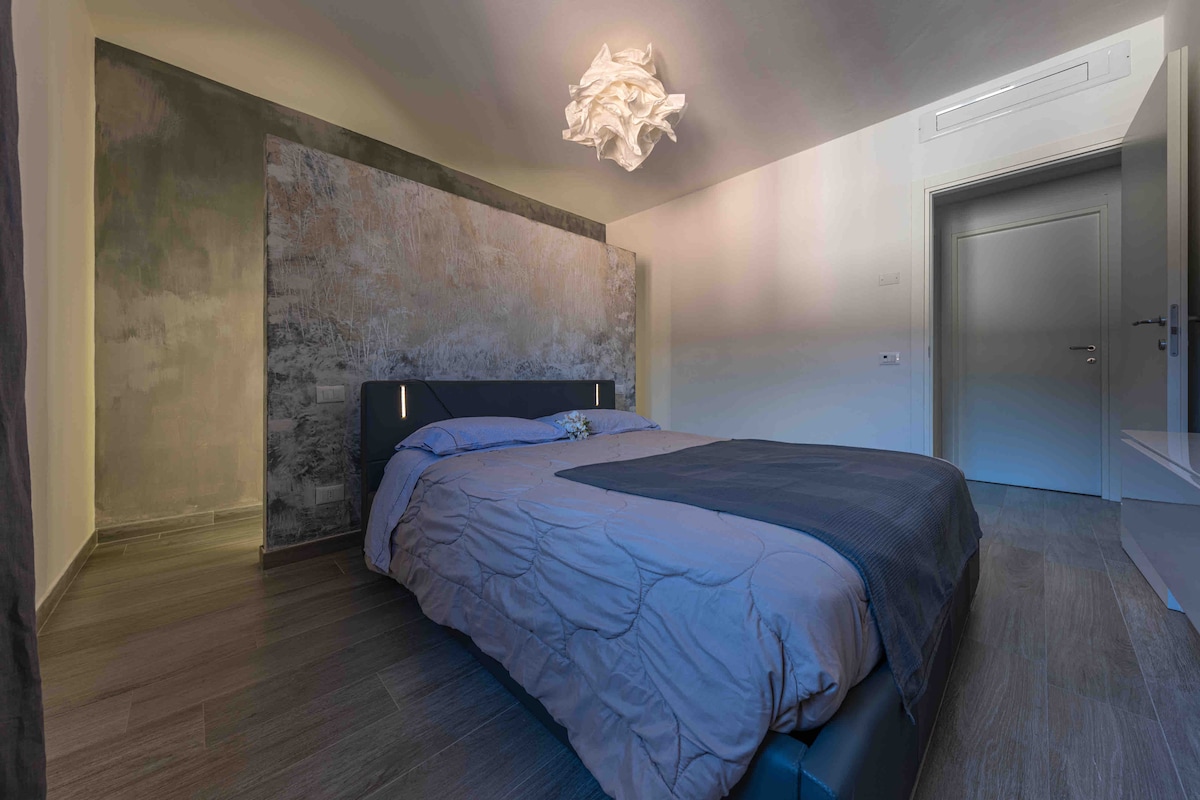 Dvojlôžková izba s manželskou posteľou