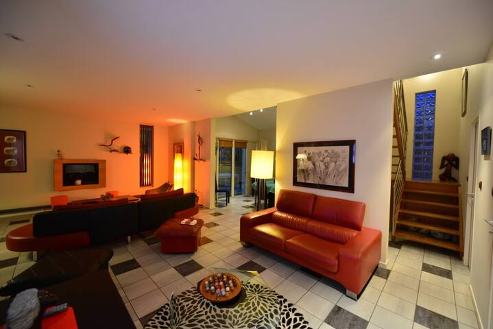 Belle maison d’architecte en ville gallery image 3