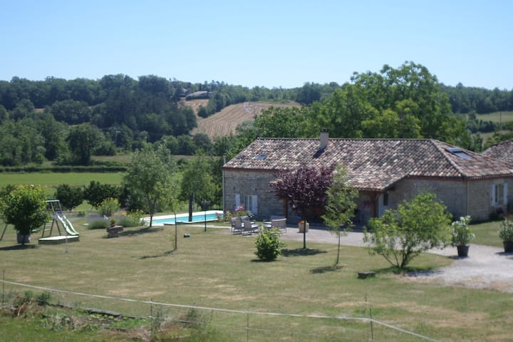 airbnb tour de faure