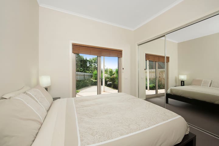 Menšie manželské postele