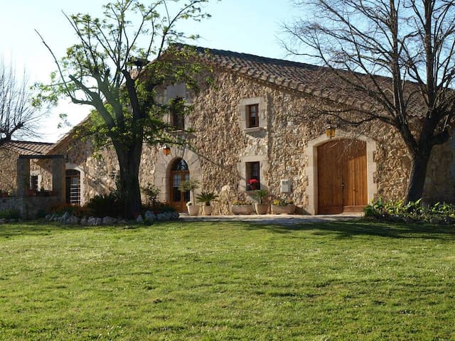 Masía Can Solà Gros