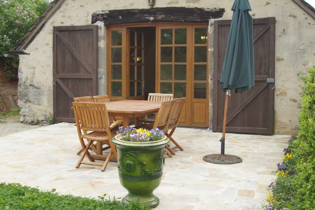 La terrasse devant le séjour