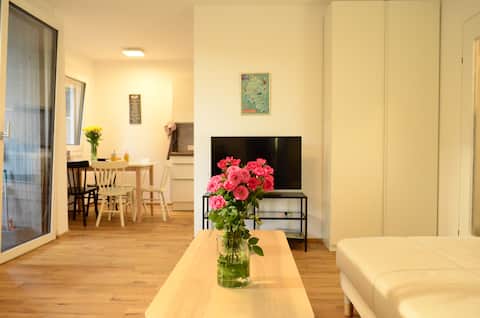 Lakeside garden apartment