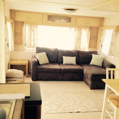 Static Caravan in Clacton to rent