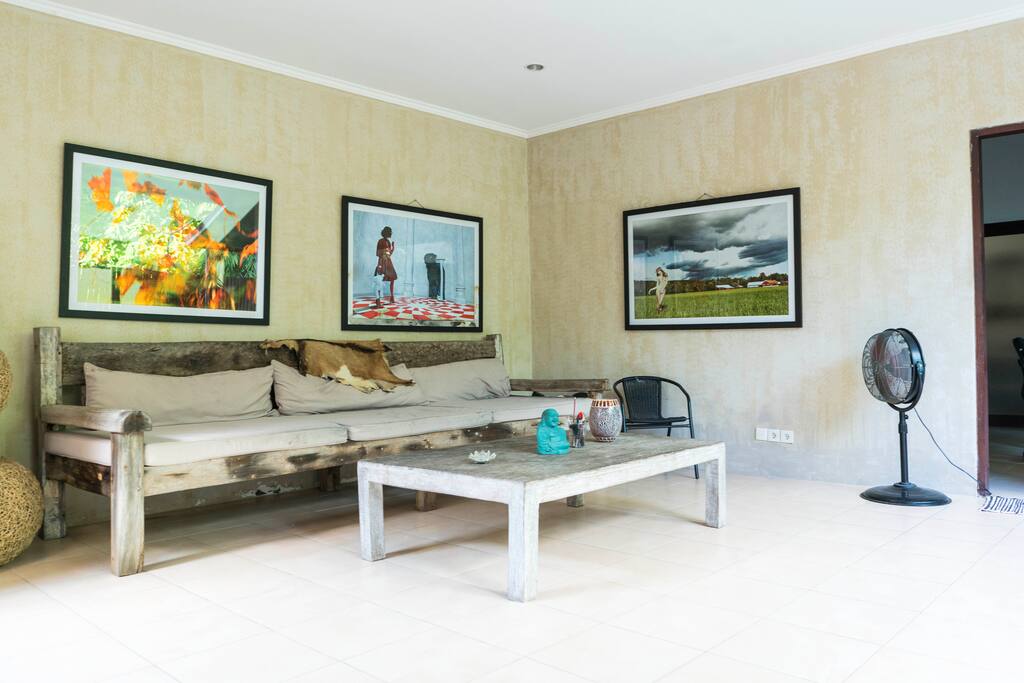 5 metre teak lounge overlooking pool
