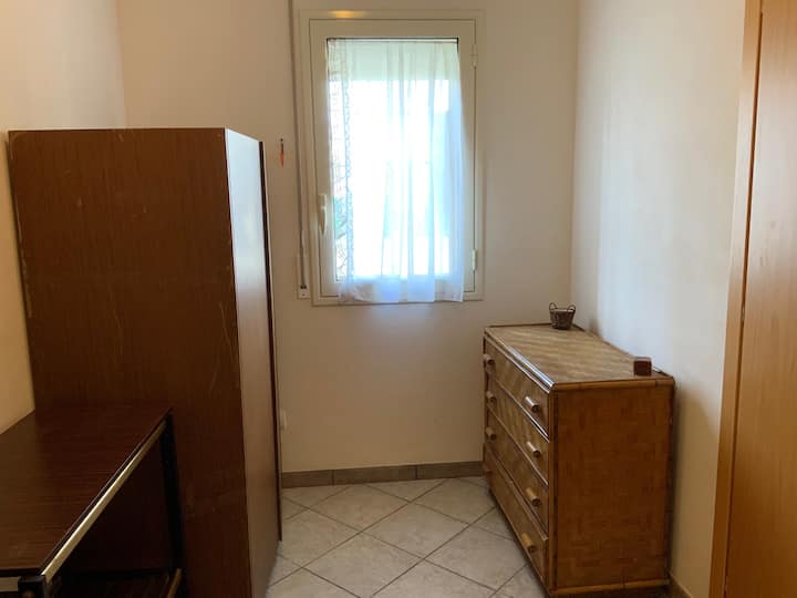 Соба бр. 4 со единечен кревет