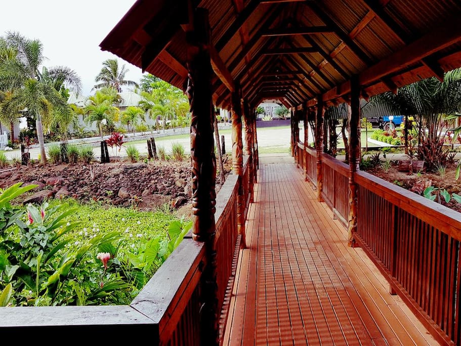 Walkway to restaurant