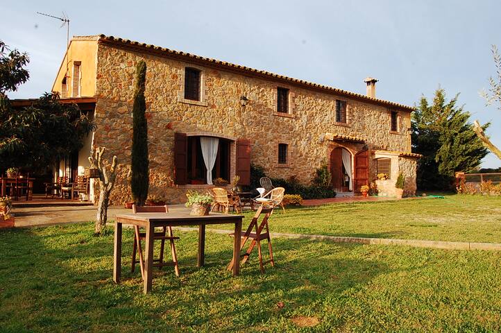 Mas Quatre Camins. gallery image 2