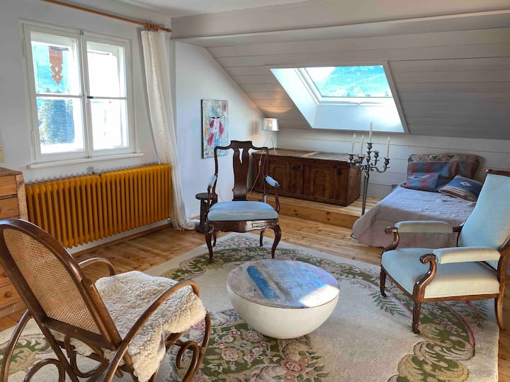 Dachgeschoss Im Künstlerhaus - Samerberg