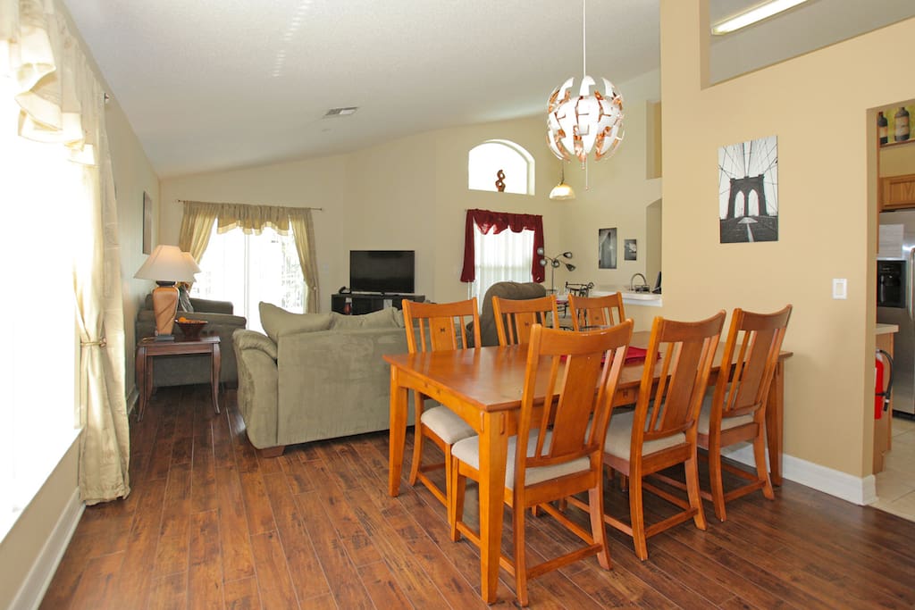 Dining / family area