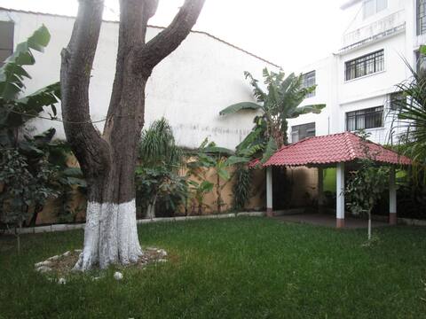 Cómoda habitación en Colonia Oakland Zona 10