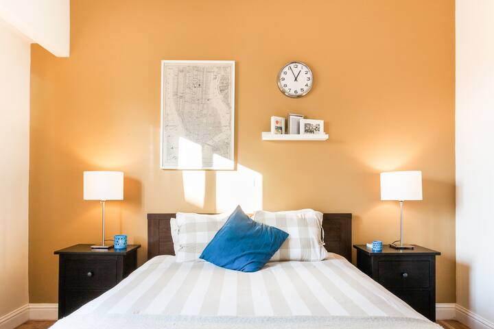 Athena’s Hideaway- Fully Renovated- Absolute Best Location gallery image 3