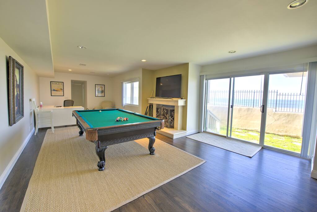 Billiards room.