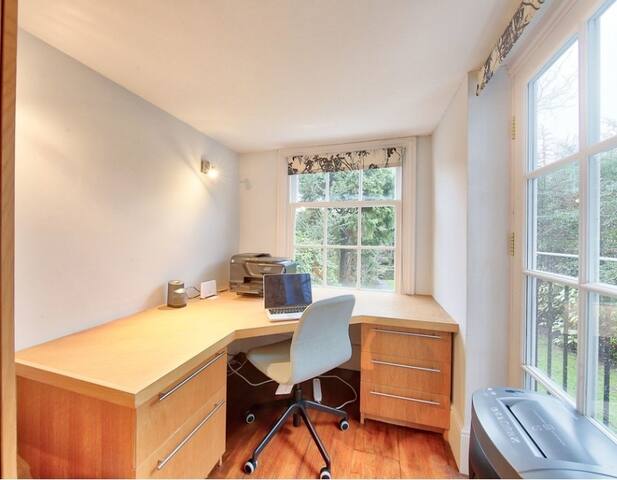 Luxury Property | Frm £18k Per Mth | Village SW19 gallery image 5