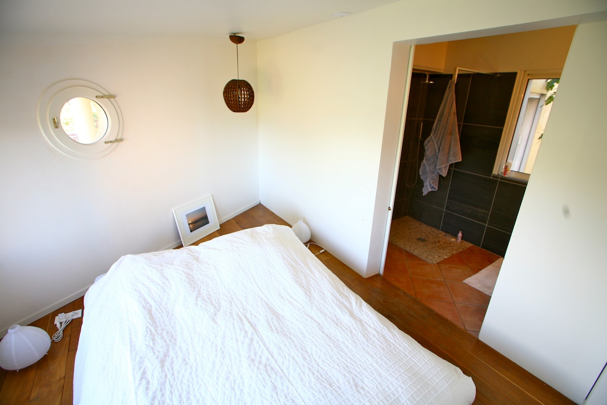 ห้องพักประเภทเรือพร้อมห้องน้ำส่วนตัว