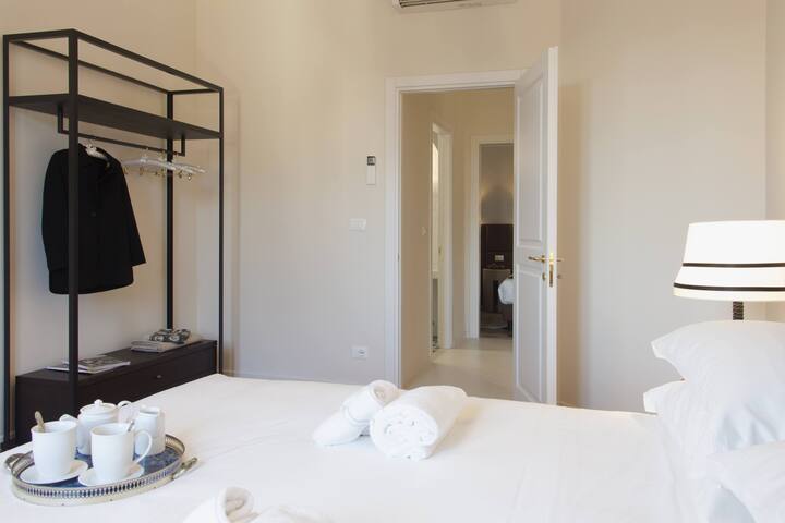 Dianora penthouse with Uffizi Gallery Duomo views gallery image 4