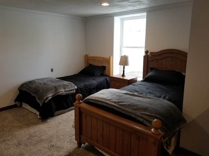 ห้องสีดำชั้นล่าง