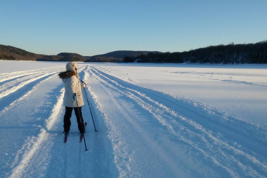 Immensité du lac
presque désert