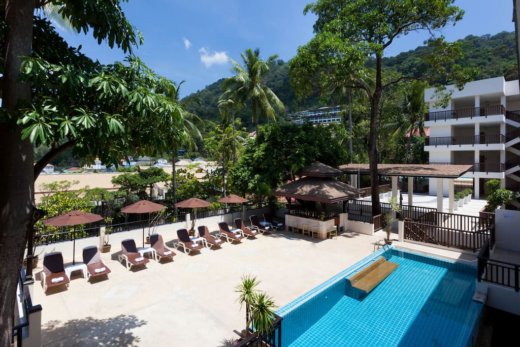 Deluxe Swimming Pool, Patong Lodge Hotel.