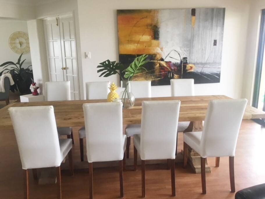 Open Plan Dining ,Lounge and Kitchen