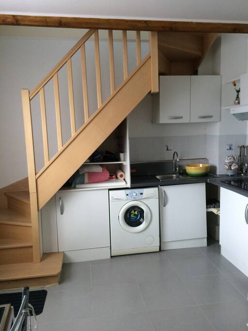 Kitchen
Stairs connected to Room