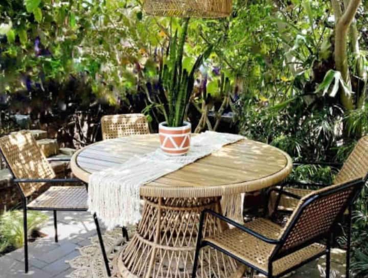 Luxury Designer Cottage + Sea Steps From Beach ! - Del Mar, CA