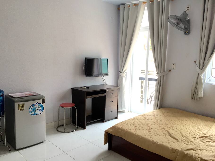 ROOM 202 - Small balcony and private bathroom (Deluxe room, biggest room)