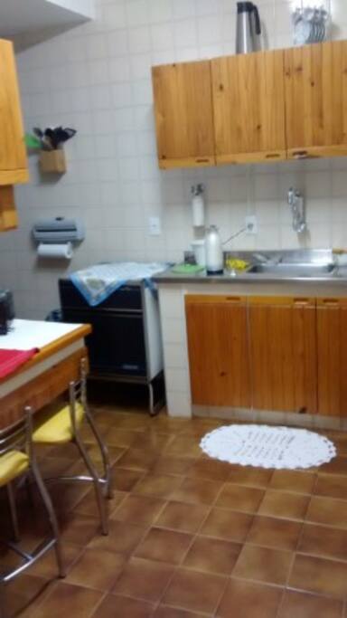 cozinha com micro ondas