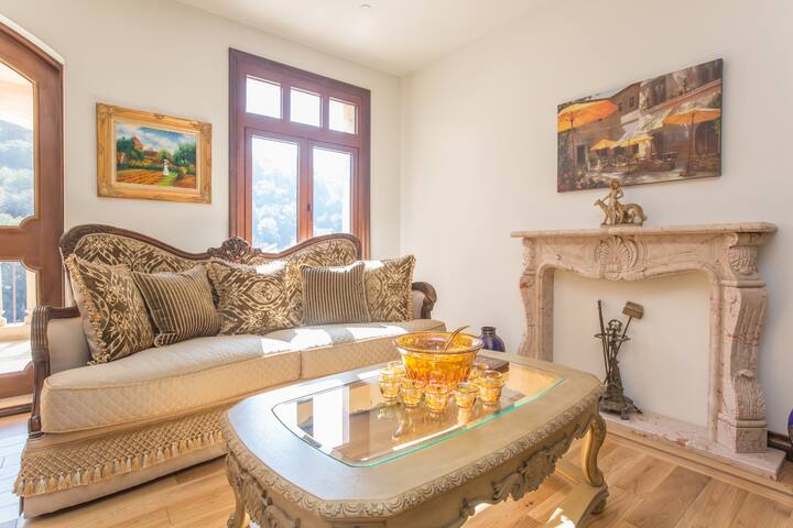 Malibu Tuscan Treasure Private Villa w/POOL& Views gallery image 3