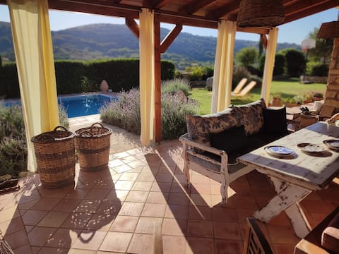 Top performing Airbnb: Kyveli's House (Archontiko)@Traditional Village in Δήμος Μινώα Πεδιάδος