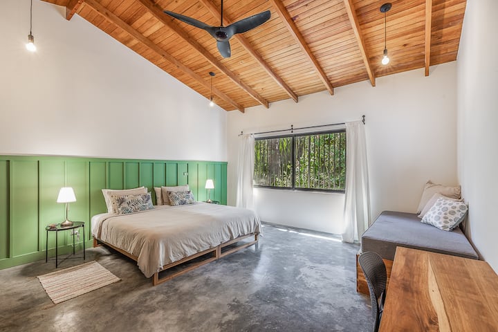 1号卧室- 1楼主卧