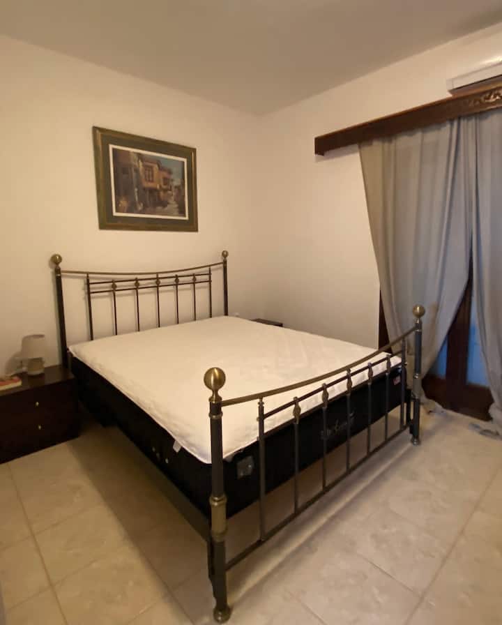 საძინებელი 1