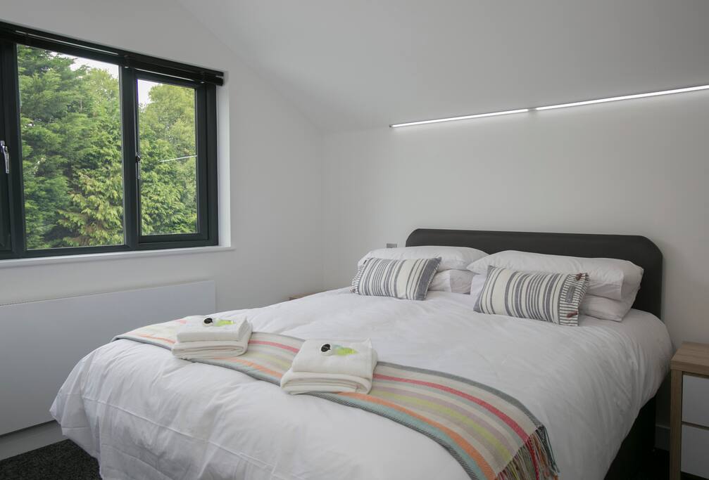 luxury king size bed