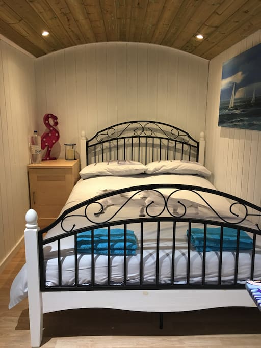 Inside the Retreat with the new comfy double bed