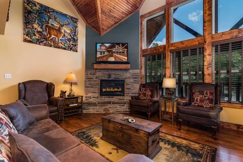 RUSTIC CABIN with 7 Master Suites!! By Pool!