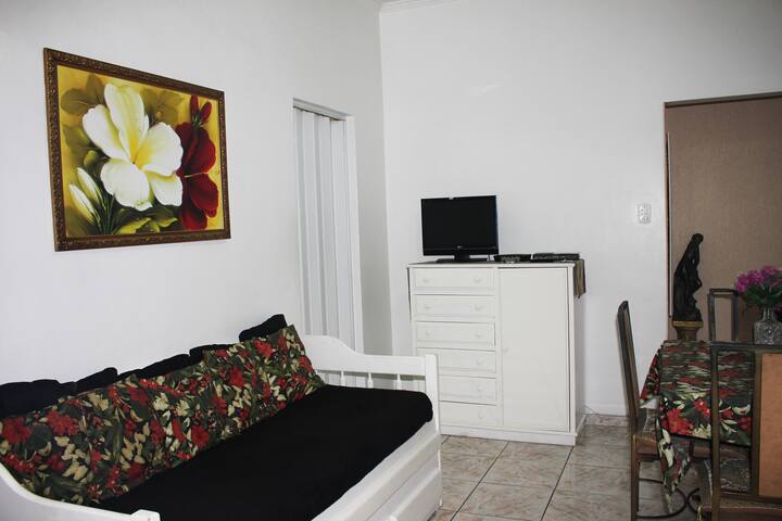 Bueno y Barato na Praia de Copacabana. gallery image 3