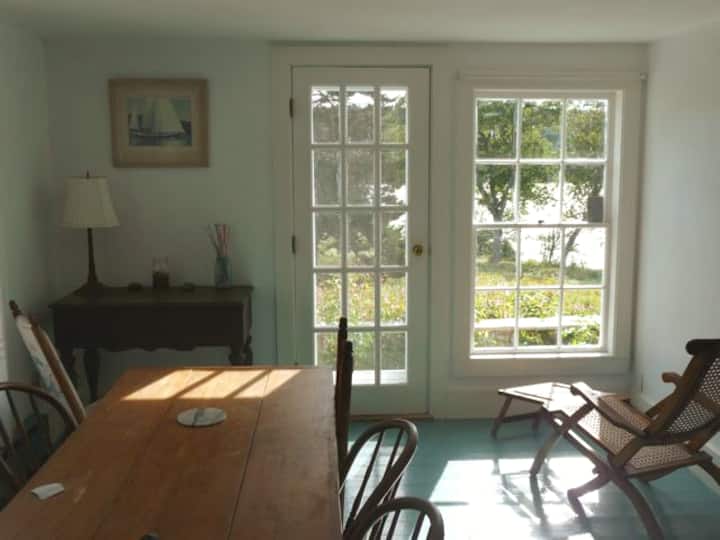 Peaceful Shoreline House Houses for Rent in Swans Island, Maine