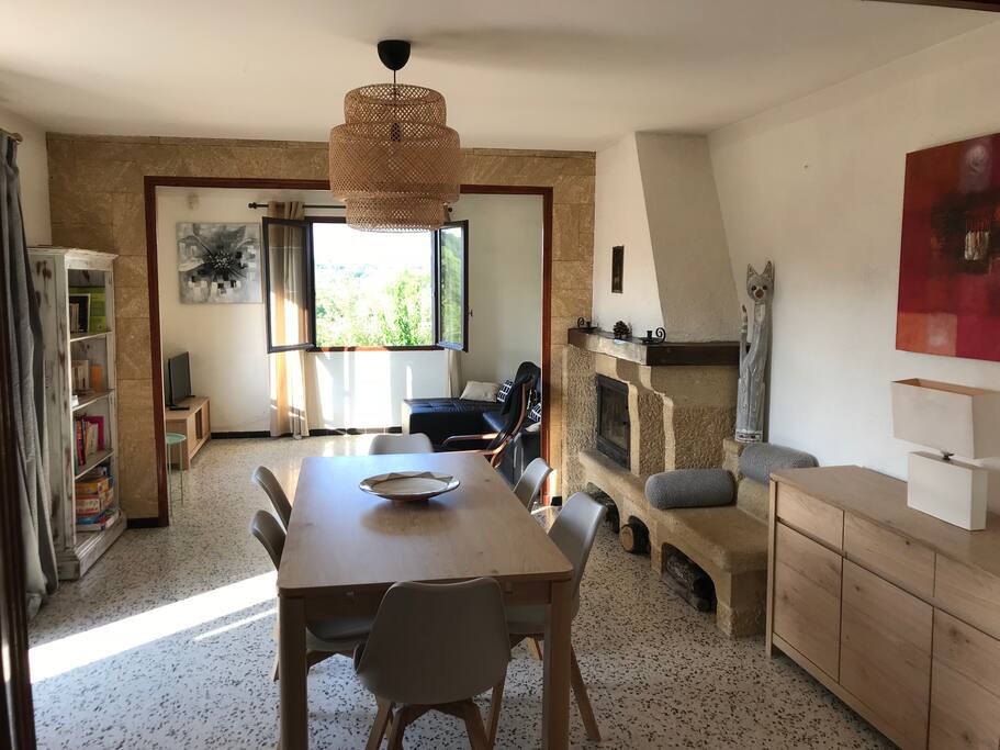 Vue salon salle à manger