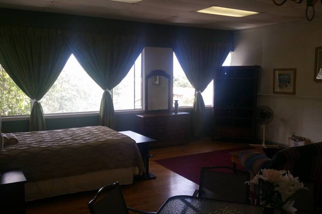 queen bed
