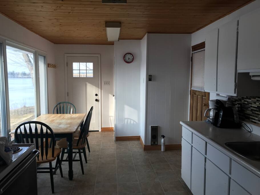 MAIN HOUSE - Kitchen
