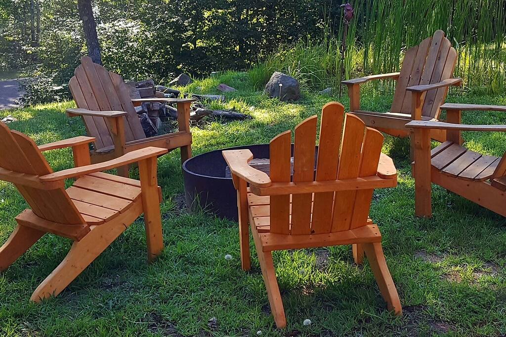 (6) Comfortable Adirondeck Chairs for fire pit seating and beautiful views of the lake (other chairs available for larger groups)