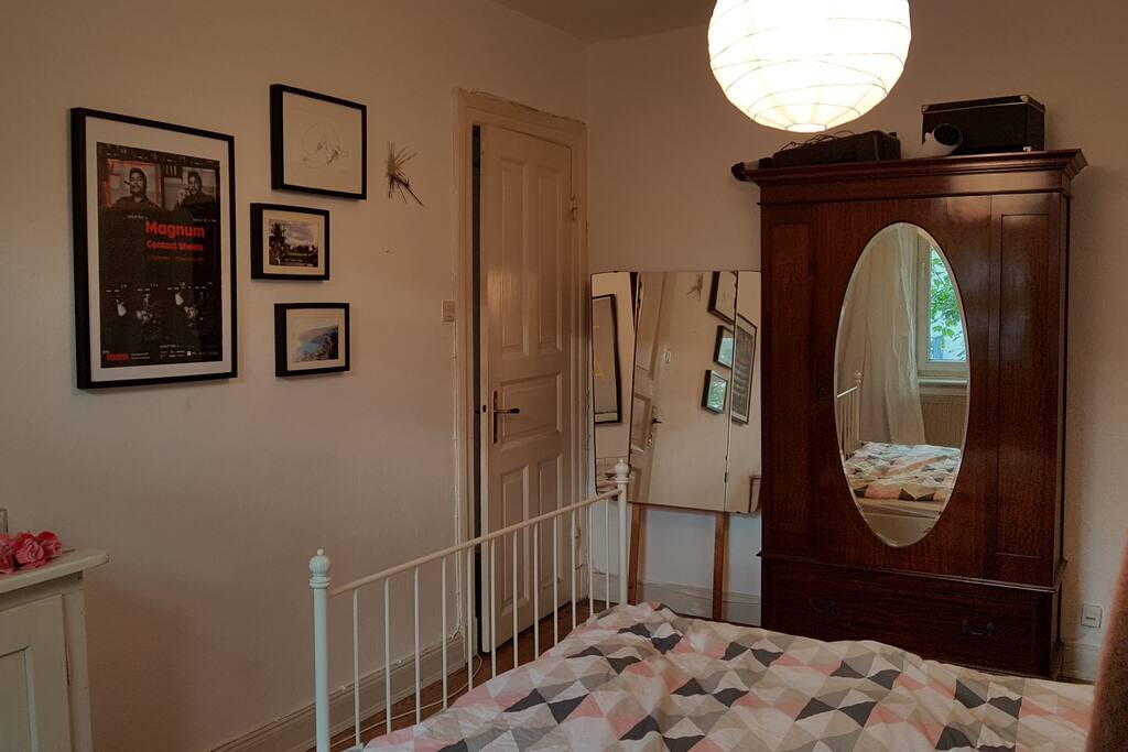 Bedroom // Schlafzimmer