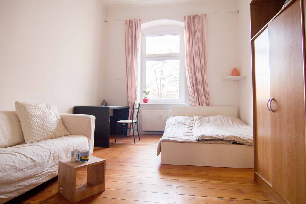 Bedroom (Right Side)