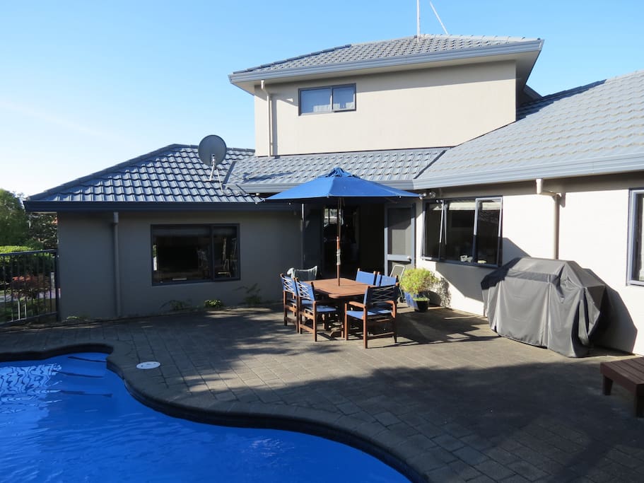 Private pool area