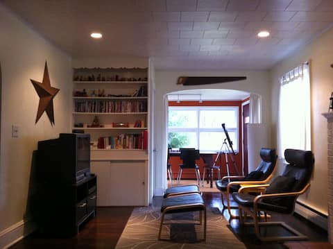 Top Airbnb: Rock City Cottage in Woodstock