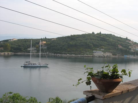 Kassiopi Corfú Apartamento 2  con vistas al mar