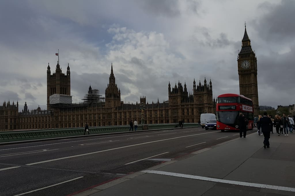 Big Ben! Parliament!