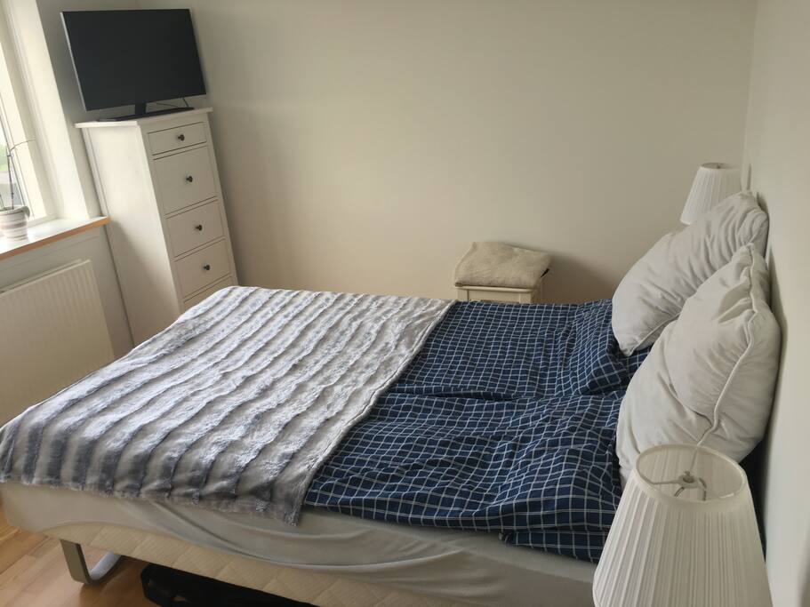 Bed room