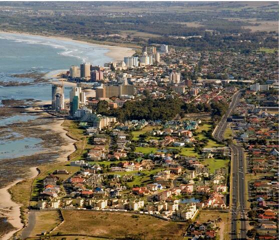 Flat B406 on the beach in a golf secure estate gallery image 3