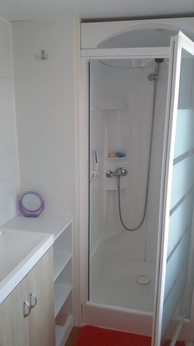 SALLE DEBAIN